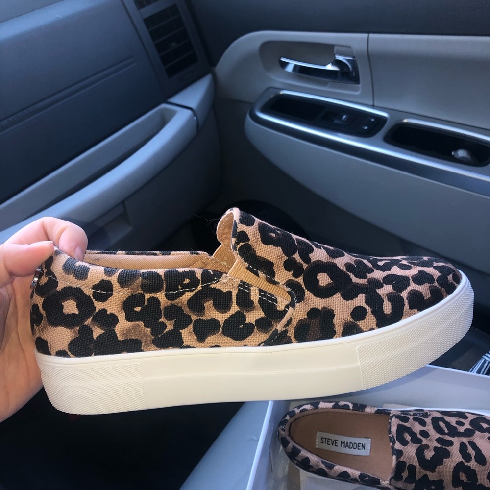 Brand new Steve Madden Cheetah Platform Sneakers